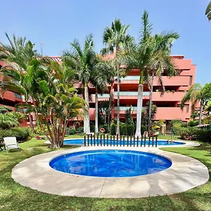 https://buenti-apartments.es-andalucia.com